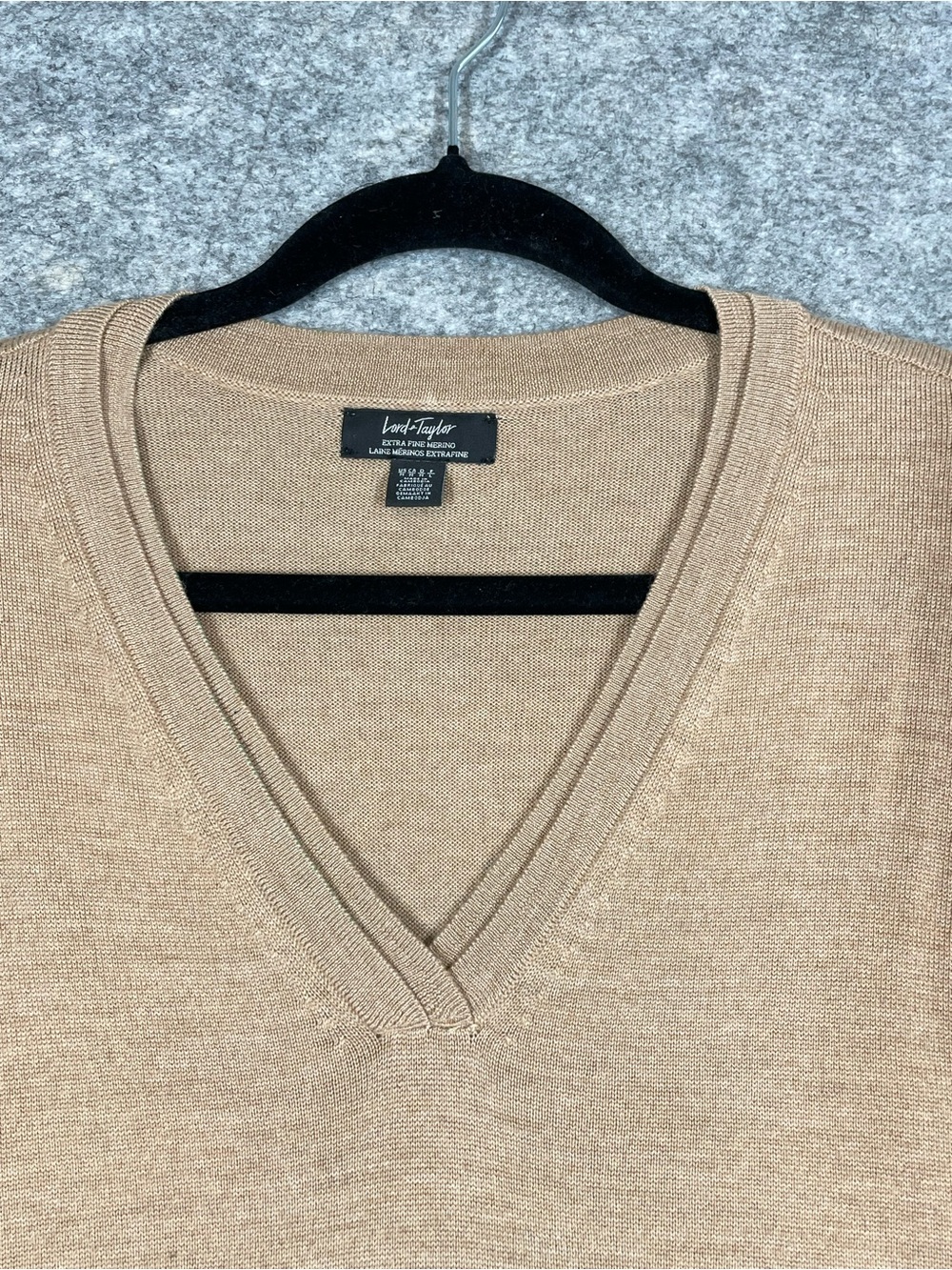 Lord & Taylor Merino Wool Sweater Beige V-Neck Size M Minimalist Classic - Picture 4 of 14